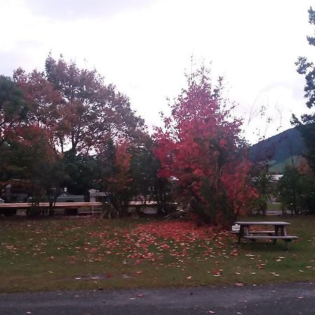Turangi Holiday Park Eksteriør billede